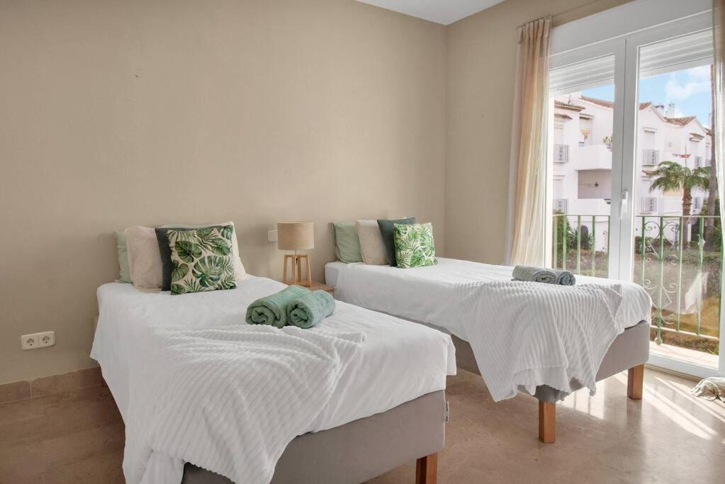 En Complejo Con Piscina Climatizada - El Presidente 234 Estepona