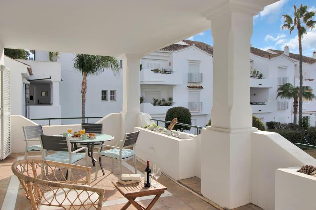 En Complejo Con Piscina Climatizada - El Presidente 234 * Estepona