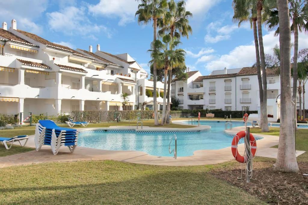 Apartment En Complejo Con Piscina Climatizada - El Presidente 234 *